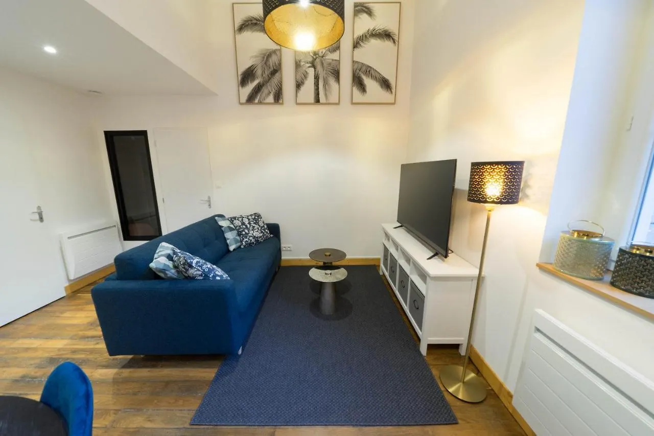 Appartunique - Chez Helder, La Suite Vichy 0*,