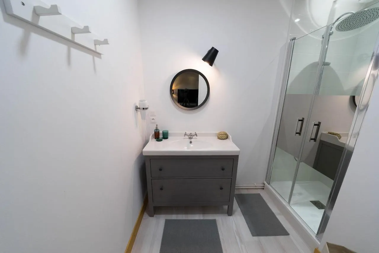 Appartunique - Chez Helder, La Suite Vichy 0*,  France